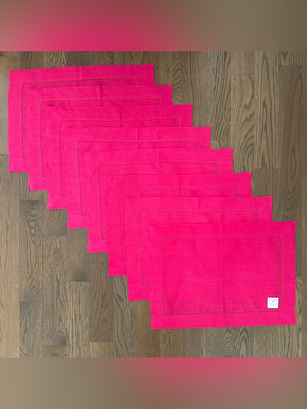 Sferra Set of 8 Festival 100% Linen Placemats in Raspberry